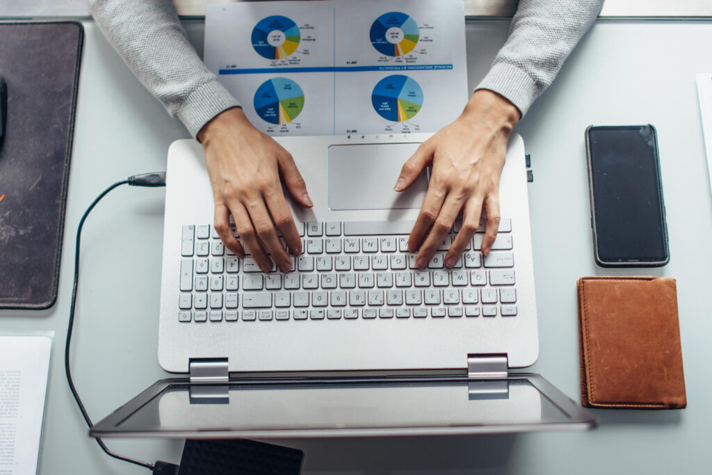 Тестирование рекламных кампаний для лендингов: как найти выигрышную стратегию